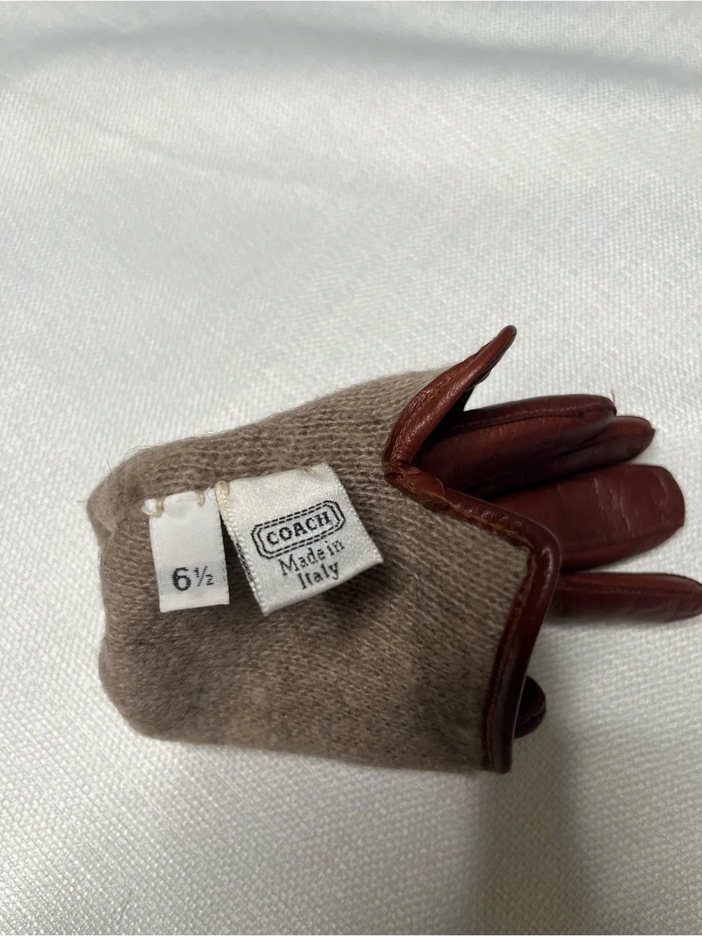 Coach driving gloves